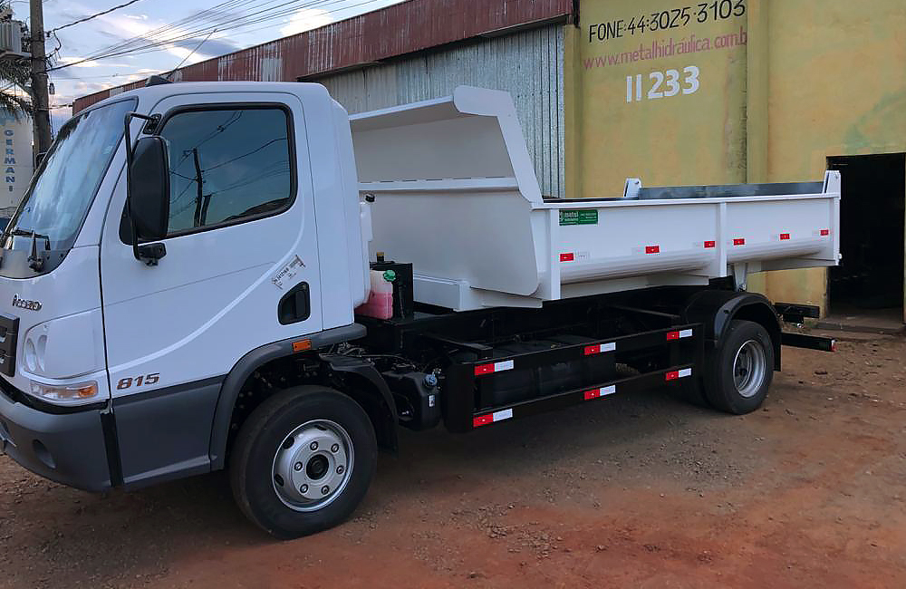 Caçamba Basculante 4m³