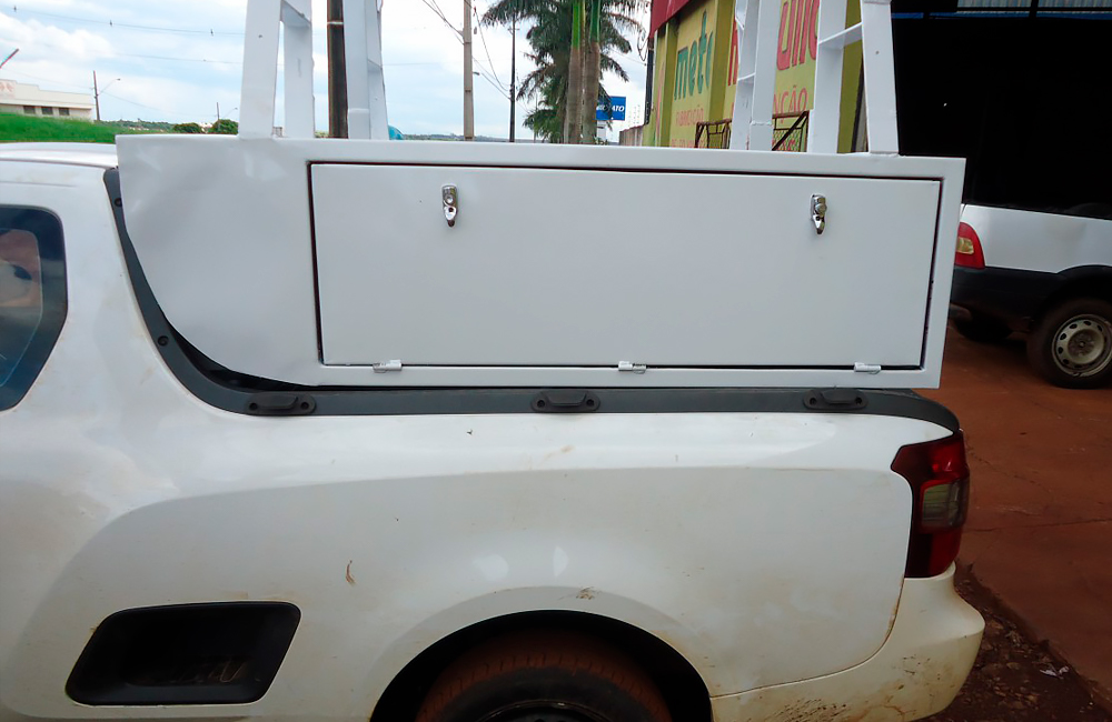 Carroceria Reforçada com Malão Lateral