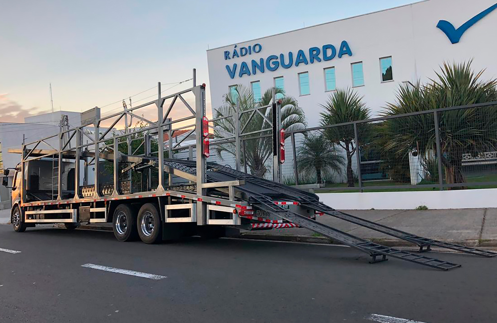 Cegonha para Transporte Pesado de Veículos e Máquinas