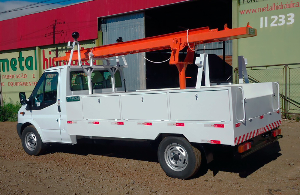 Escada Giratória com Malão