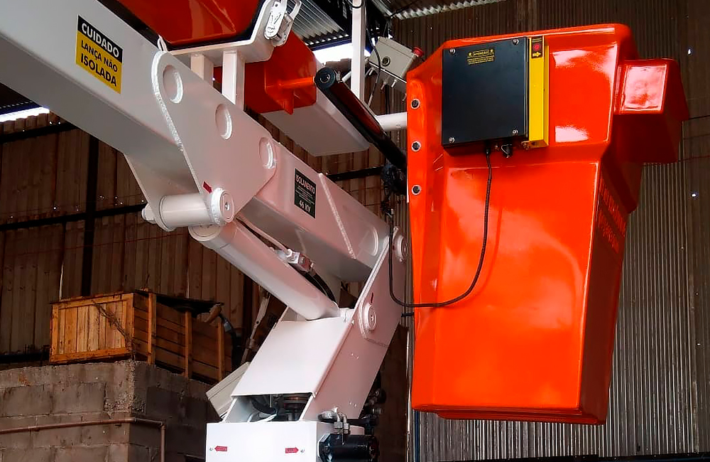 Linha Viva com Carroceria Metálica