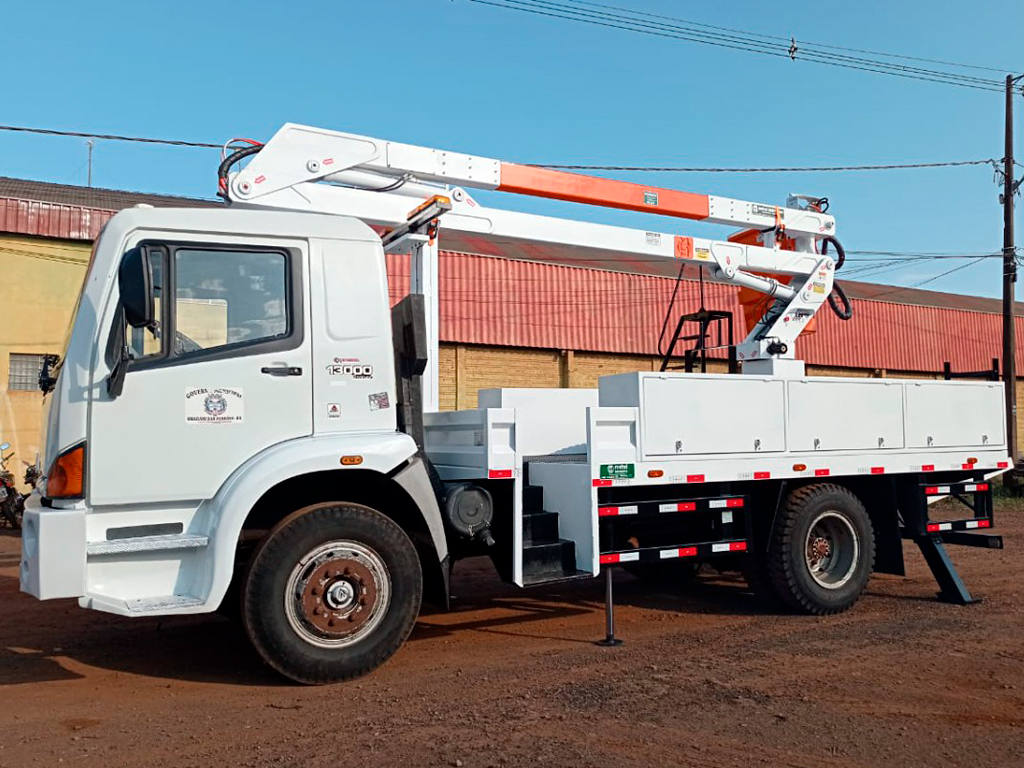 Cesto Aéreo Acoplado Isolado NR12