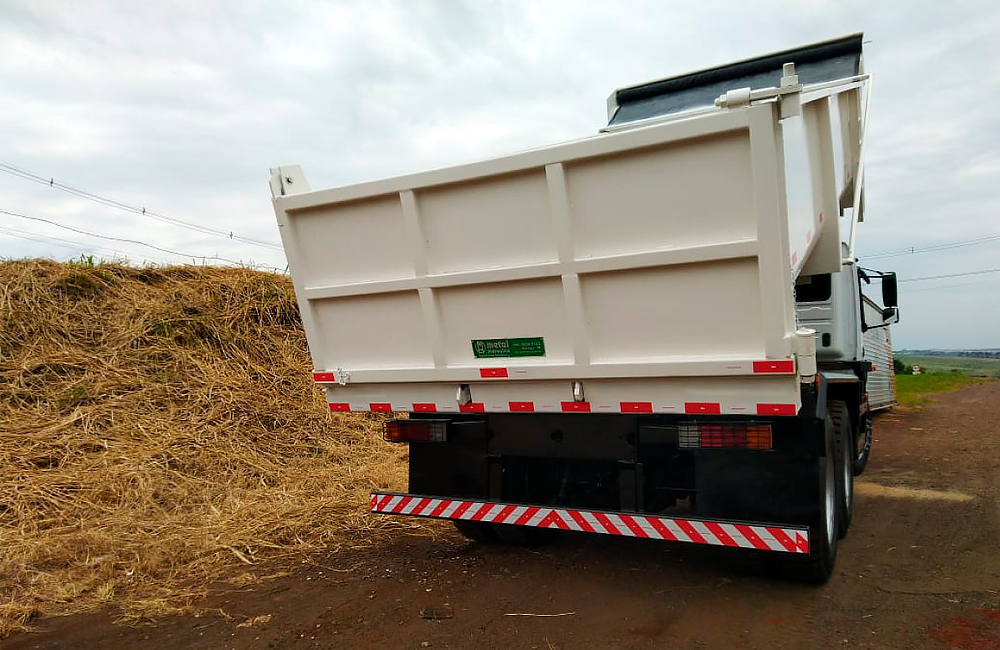 Caçamba Basculante Modelo MH 12m³